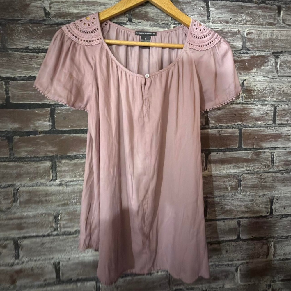Chelsea & Theodore Top Women Small Pink Boho Lace Shoulder Blouse